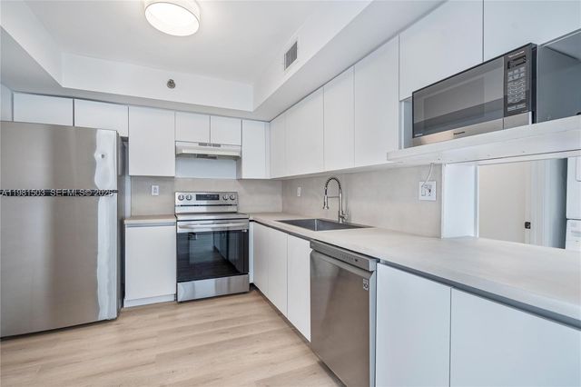 19101 NE 36th Ct 2604, Aventura, FL 33180