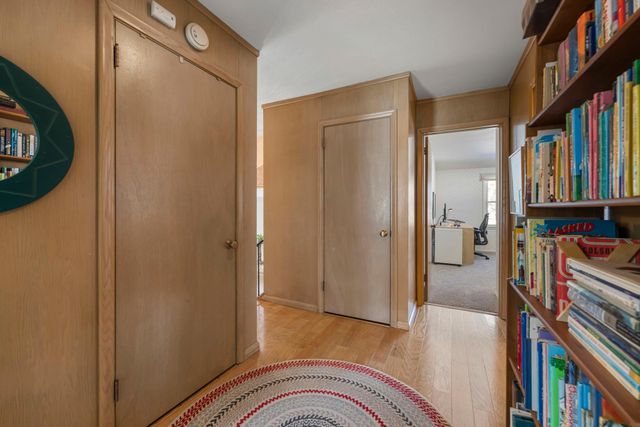 3700 Chowen Curve, Edina, MN 55410