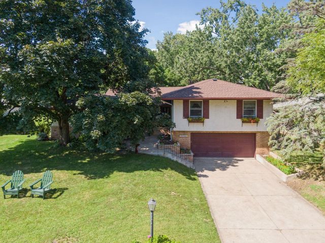 3700 Chowen Curve, Edina, MN 55410