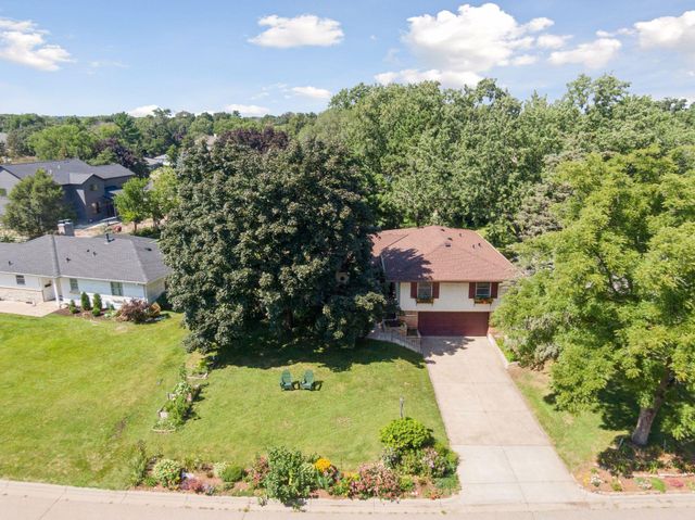 3700 Chowen Curve, Edina, MN 55410