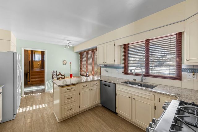 3700 Chowen Curve, Edina, MN 55410