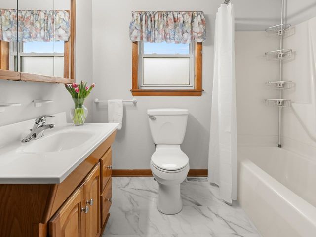 2083 North Avenue, Burlington, VT 05408