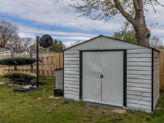2083 North Avenue, Burlington, VT 05408