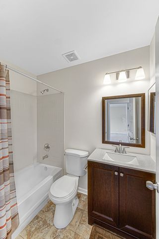 2588 Dickens Court, Aurora, IL 60503