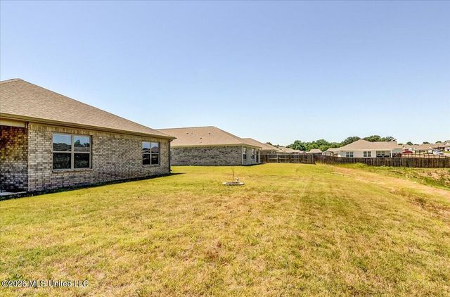 5268 Alpine Drive, Horn Lake, MS 38637