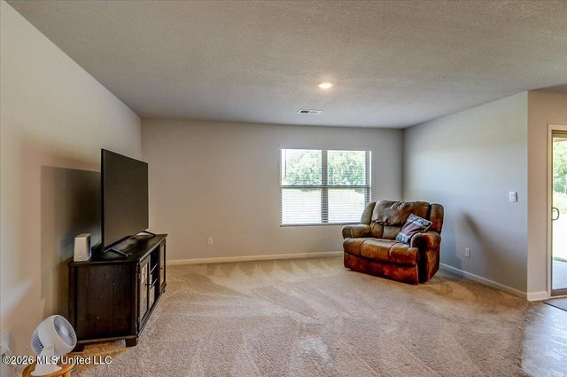 5268 Alpine Drive, Horn Lake, MS 38637