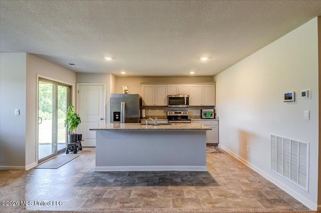 5268 Alpine Drive, Horn Lake, MS 38637