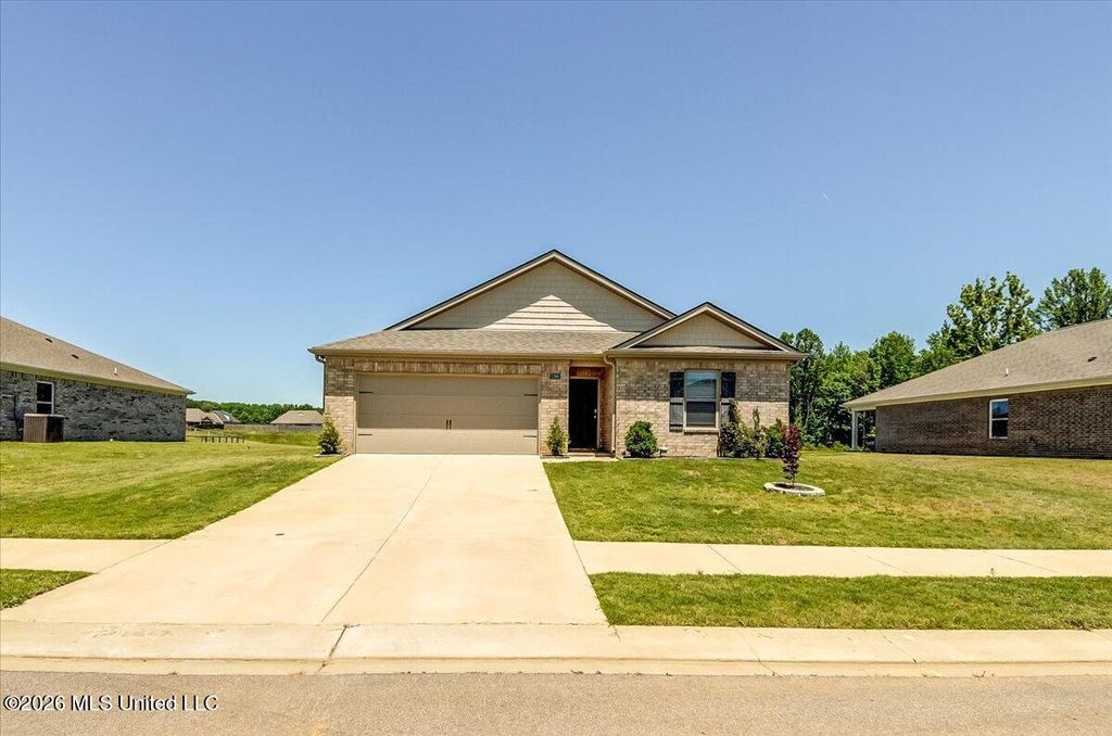 5268 Alpine Drive, Horn Lake, MS 38637
