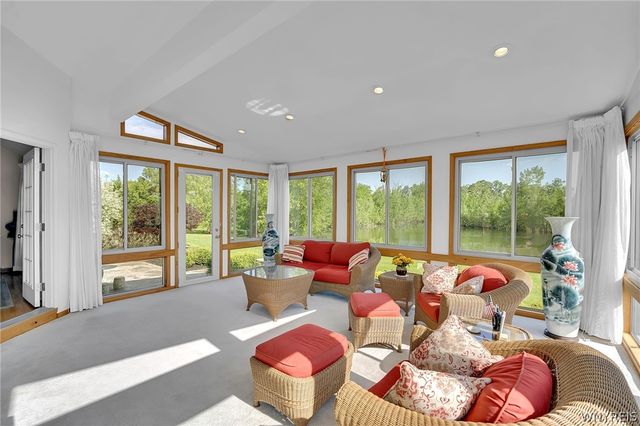 8908 Connemara Lane, Clarence, NY 14032