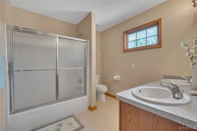 8908 Connemara Lane, Clarence, NY 14032