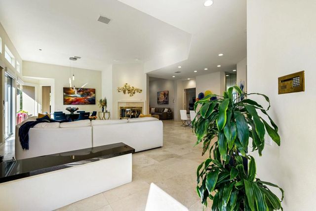 75330 14th Green Drive, Indian Wells, CA 92210