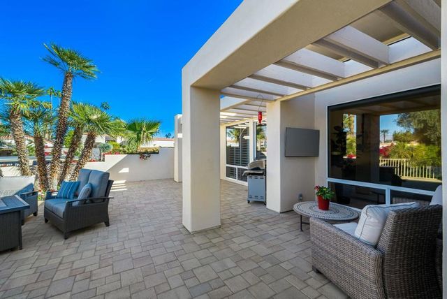 75330 14th Green Drive, Indian Wells, CA 92210