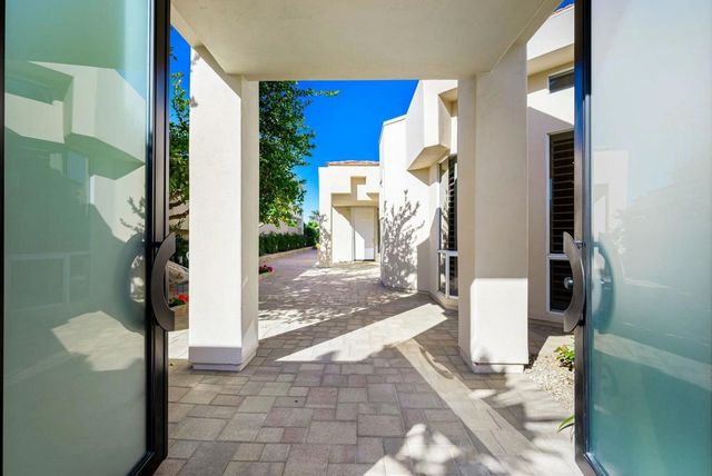 75330 14th Green Drive, Indian Wells, CA 92210
