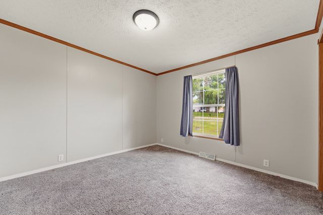 505 E Wood Street, Montezuma, IA 50171