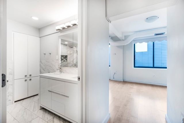 210 South Street 6-5, Boston, MA 02111