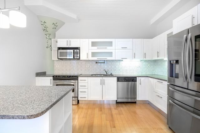 210 South Street 6-5, Boston, MA 02111