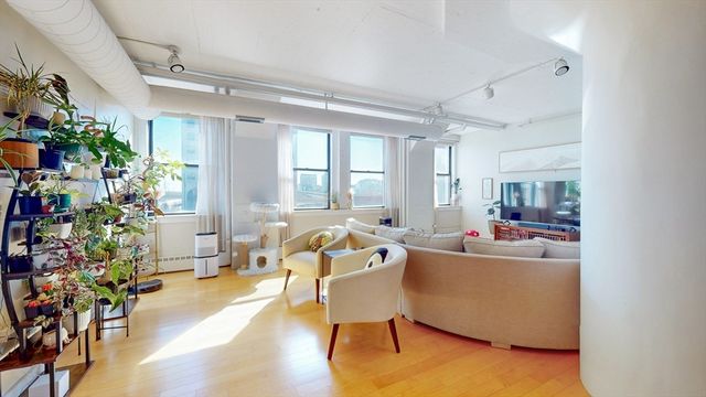 210 South Street 6-5, Boston, MA 02111