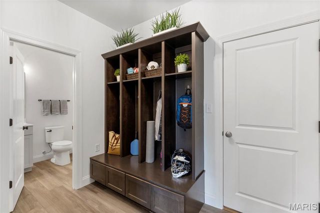 2 Nottingham at Langeneckert Farms Enclave, St Louis, MO 63129