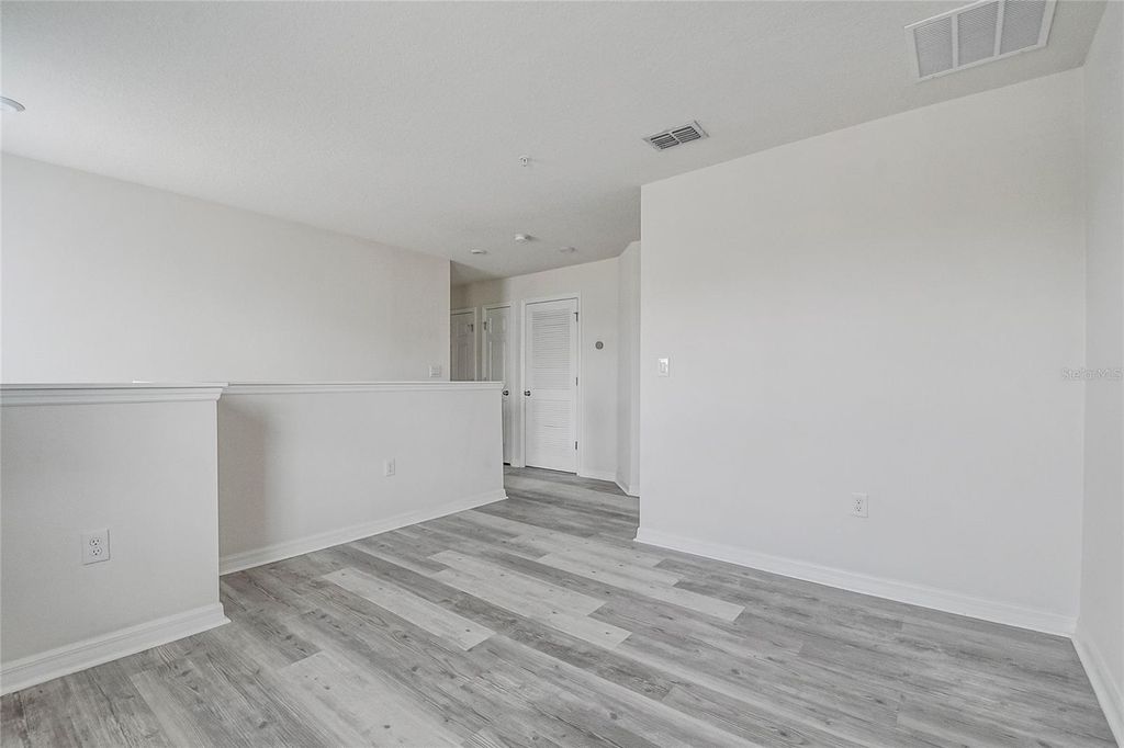 Image 22 of property listing at 9586 POPLAR RIDGE AVENUE, Orlando, FL 32832