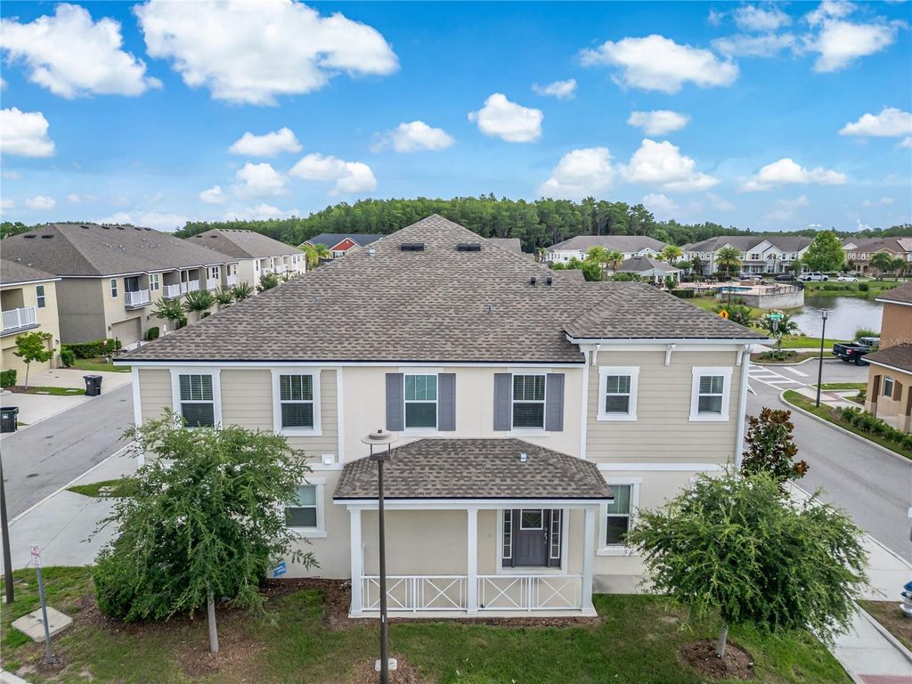 Image 38 of property listing at 9586 POPLAR RIDGE AVENUE, Orlando, FL 32832