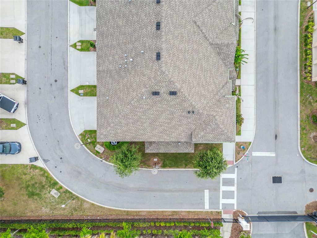 Image 39 of property listing at 9586 POPLAR RIDGE AVENUE, Orlando, FL 32832