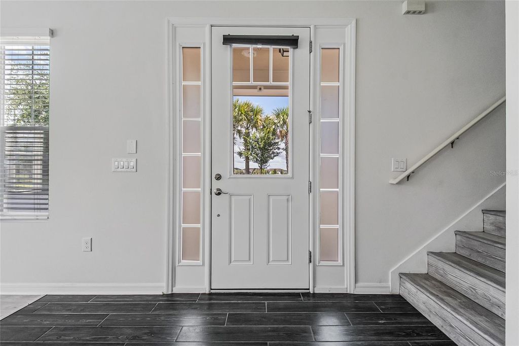 Image 8 of property listing at 9586 POPLAR RIDGE AVENUE, Orlando, FL 32832