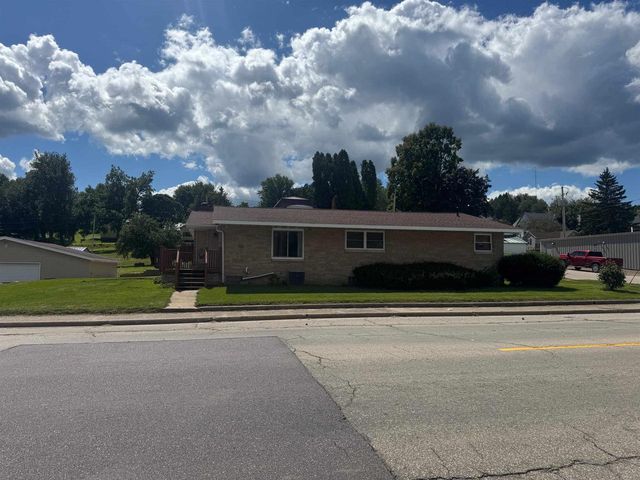 204 E South Railroad Street, Kendall, WI 54638