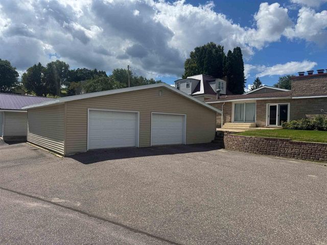 204 E South Railroad Street, Kendall, WI 54638