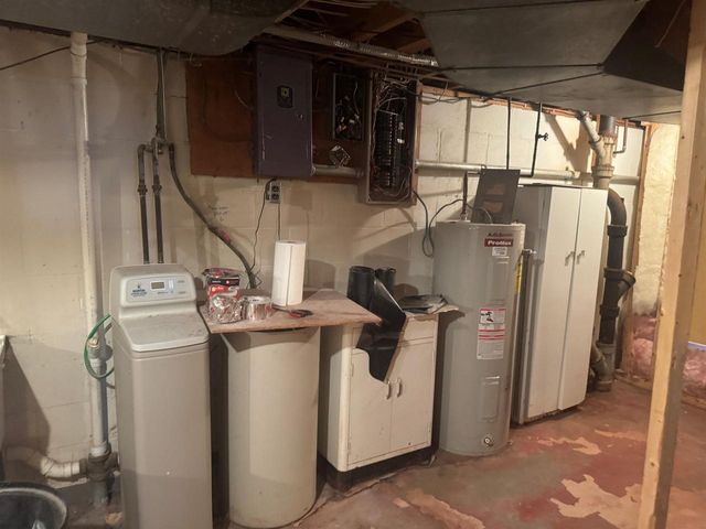 204 E South Railroad Street, Kendall, WI 54638