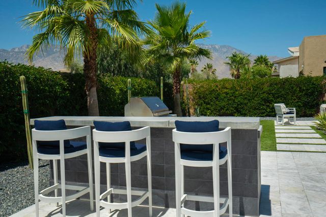 4512 Alcala Way, Palm Springs, CA 92262