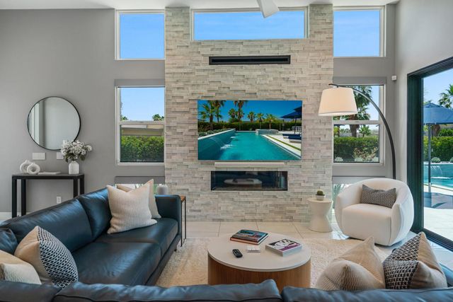 4512 Alcala Way, Palm Springs, CA 92262