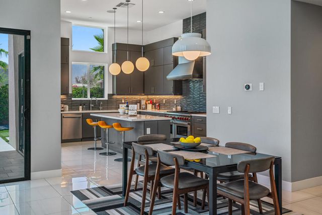 4512 Alcala Way, Palm Springs, CA 92262