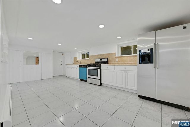 470 Washington Avenue 1, Cliffside Park, NJ 07010