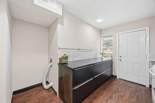 11607 Chimney Rock Road C, Houston, TX 77035