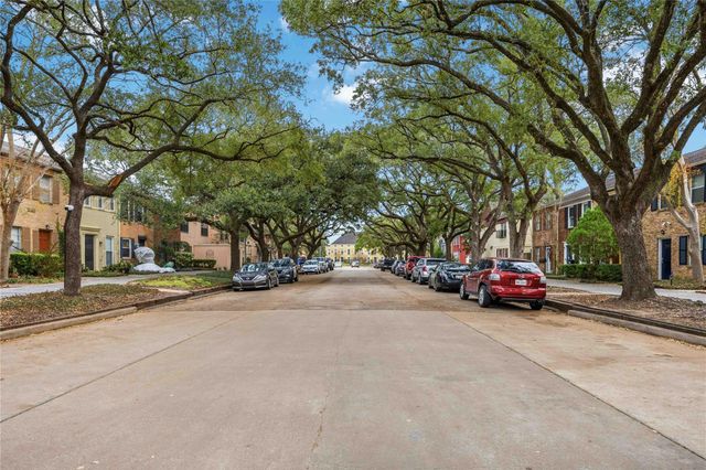 11607 Chimney Rock Road C, Houston, TX 77035