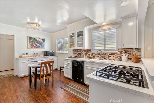 7712 Alcove Avenue, North Hollywood, CA 91605