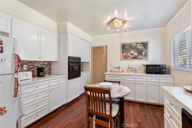 7712 Alcove Avenue, North Hollywood, CA 91605