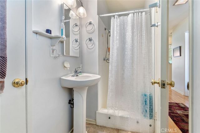 7712 Alcove Avenue, North Hollywood, CA 91605