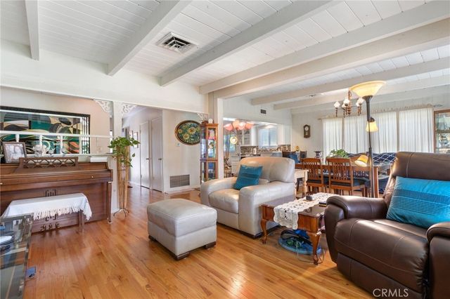 7712 Alcove Avenue, North Hollywood, CA 91605