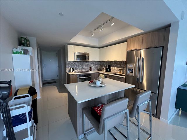 5252 NW 85th Ave 602, Doral, FL 33166