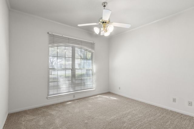 120 Briar Ridge Drive, Hewitt, TX 76643