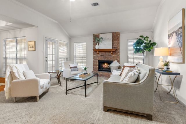 120 Briar Ridge Drive, Hewitt, TX 76643