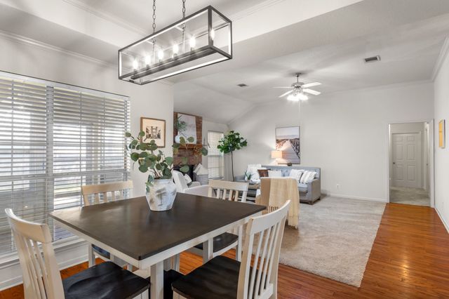 120 Briar Ridge Drive, Hewitt, TX 76643