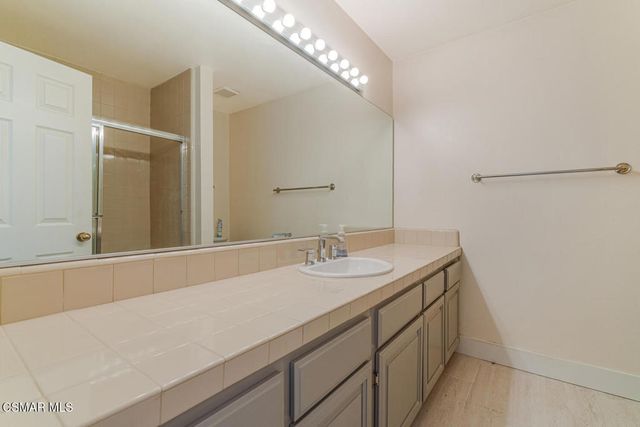 5200 White Oak Avenue 30, Encino, CA 91316