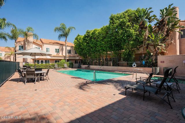 5200 White Oak Avenue 30, Encino, CA 91316