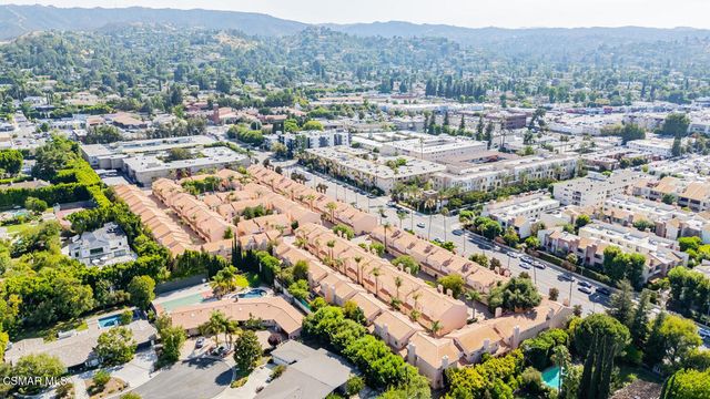 5200 White Oak Avenue 30, Encino, CA 91316