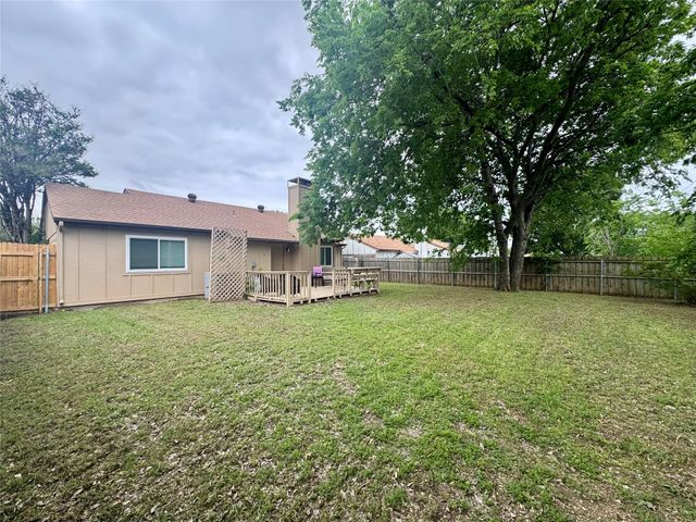 5665 Whitley Road, Haltom City, TX 76148