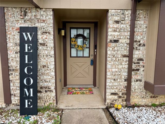 5665 Whitley Road, Haltom City, TX 76148