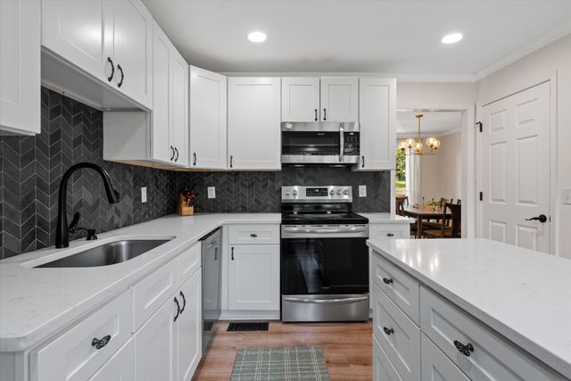613 Oakwood Ter, Mount Juliet, TN 37122