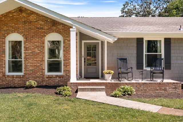 613 Oakwood Ter, Mount Juliet, TN 37122